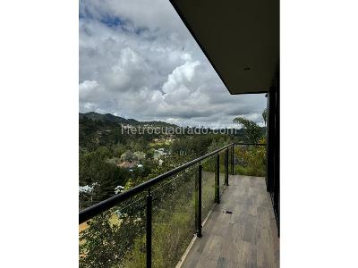 Casa de 3 alcobas en arriendo en Alto De Las Palmas, Envigado, 200 m² · foto 8 de 17