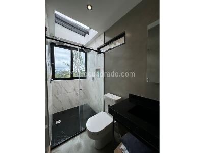 Casa de 3 alcobas en arriendo en Alto De Las Palmas, Envigado, 200 m² · foto 9 de 17