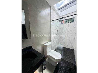Casa de 3 alcobas en arriendo en Alto De Las Palmas, Envigado, 200 m² · foto 14 de 17