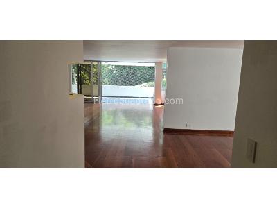 Apartamento de 3 alcobas en venta en El Poblado, Medellín, 230 m² · foto 16 de 20