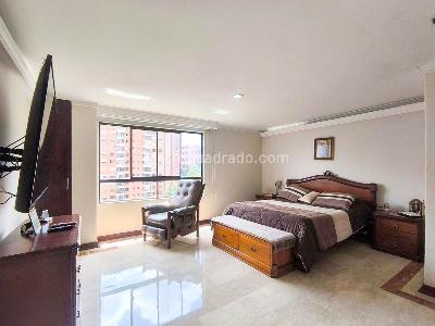 Apartamento de 4 alcobas en venta en Los Balsos 1, Medellín, 238 m² · foto 12 de 20