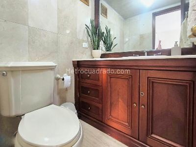 Apartamento de 4 alcobas en venta en Los Balsos 1, Medellín, 238 m² · foto 17 de 20