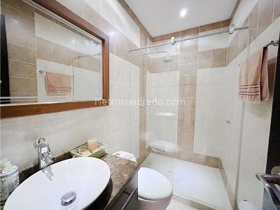 Casa de 5 alcobas en venta en La Doctora, Sabaneta, 296 m² · foto 7 de 19