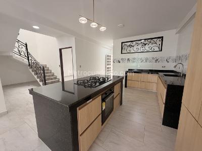 Casa de 3 alcobas en venta en Rozo, Palmira, 280 m² · foto 5 de 20