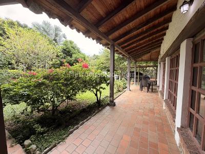 Casa de 3 alcobas en venta en Rozo, Palmira, 300 m² · foto 2 de 20