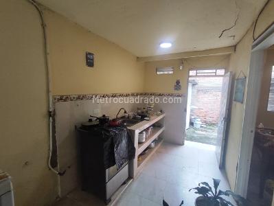Casa de 3 alcobas en venta en Petecuy, Cali, 55 m² · foto 5 de 8