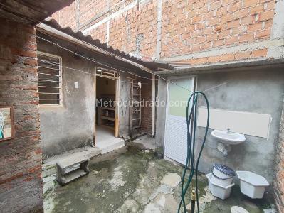 Casa de 3 alcobas en venta en Petecuy, Cali, 55 m² · foto 7 de 8