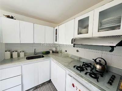 Apartamento de 3 alcobas en venta en Escobero, Medellín, 94 m² · foto 2 de 16