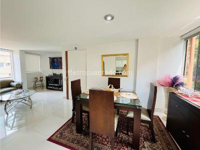 Apartamento de 3 alcobas en venta en Escobero, Medellín, 94 m² · foto 3 de 16