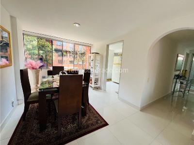 Apartamento de 3 alcobas en venta en Escobero, Medellín, 94 m² · foto 8 de 16