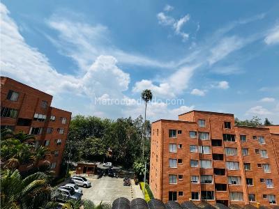 Apartamento de 3 alcobas en venta en Escobero, Medellín, 94 m² · foto 15 de 16