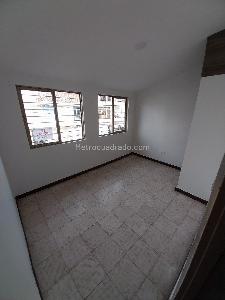 Casa de 4 alcobas en venta en Departamental, Cali, 336 m² · foto 15 de 17