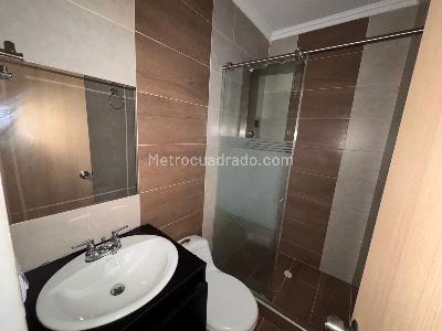 Casa de 5 alcobas en venta en Ciudad 2000, Cali, 270 m² · foto 9 de 19