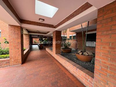 Apartamento en venta en Prados Del Norte, Cali · foto 5 de 20