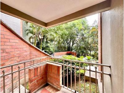 Apartamento en venta en El Poblado, Medellín · foto 3 de 10