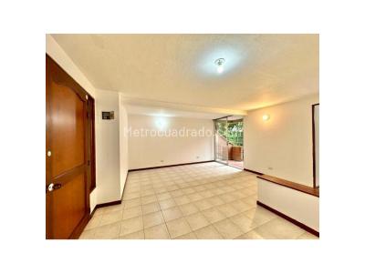 Apartamento en venta en El Poblado, Medellín · foto 6 de 10