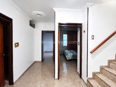 Casa de 5 alcobas en venta en Samanes De Guadalupe, Cali, 264 m² · foto 10 de 20