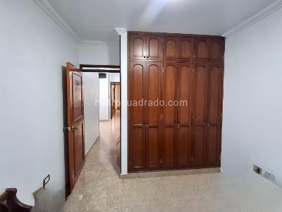 Casa de 5 alcobas en venta en Samanes De Guadalupe, Cali, 264 m² · foto 13 de 20