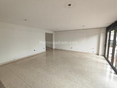 Casa de 4 alcobas en venta en Las Mercedes, Palmira, 407 m² · foto 2 de 20