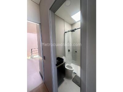 Casa de 4 alcobas en venta en Loma Del Escobero, Envigado, 471 m² · foto 15 de 19