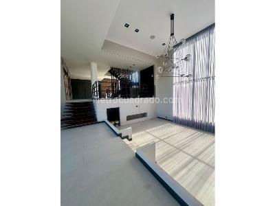 Casa de 4 alcobas en venta en Loma Del Escobero, Envigado, 471 m² · foto 4 de 19