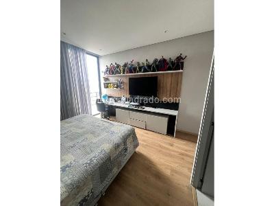 Casa de 4 alcobas en venta en Loma Del Escobero, Envigado, 471 m² · foto 8 de 19