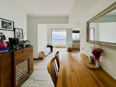 Apartamento de 3 alcobas en venta en Las Palmas, Medellín, 71 m² · foto 2 de 20