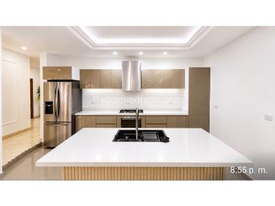 Casa de 5 alcobas en venta en El Poblado, Medellín, 580 m² · foto 3 de 13