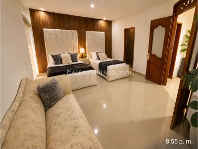 Casa de 5 alcobas en venta en El Poblado, Medellín, 580 m² · foto 8 de 13