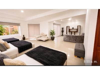 Casa de 5 alcobas en venta en El Poblado, Medellín, 580 m² · foto 9 de 13
