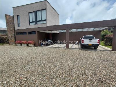 Casa de 3 alcobas en venta en Alto De Las Palmas, Medellín, 1110 m² · foto 2 de 9