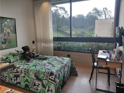 Casa de 3 alcobas en venta en Alto De Las Palmas, Medellín, 1110 m² · foto 4 de 9