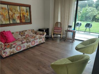 Casa de 3 alcobas en venta en Alto De Las Palmas, Medellín, 1110 m² · foto 7 de 9
