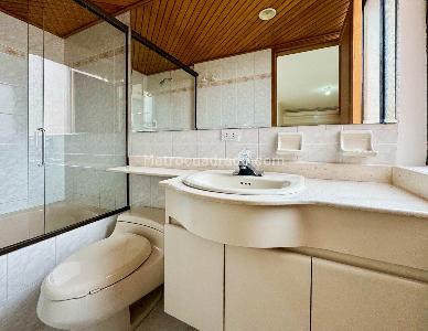 Apartamento de 3 alcobas en venta en El Campestre, Medellín, 183 m² · foto 18 de 19