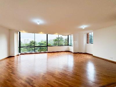 Apartamento de 3 alcobas en venta en El Campestre, Medellín, 183 m² · foto 2 de 19
