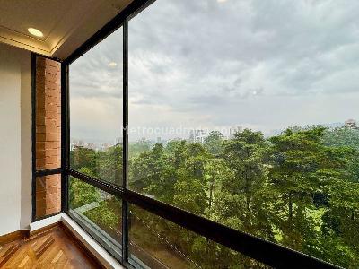 Apartamento de 3 alcobas en venta en El Campestre, Medellín, 183 m² · foto 3 de 19
