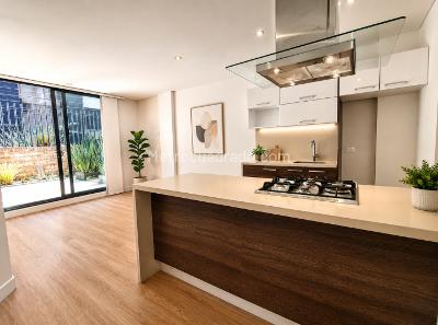 Apartamento de 1 alcoba en venta en Chico Norte, Bogotá, 51 m² · foto 2 de 8