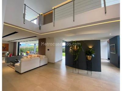 Casa de 5 alcobas en venta en Llanogrande, Rionegro · foto 3 de 20