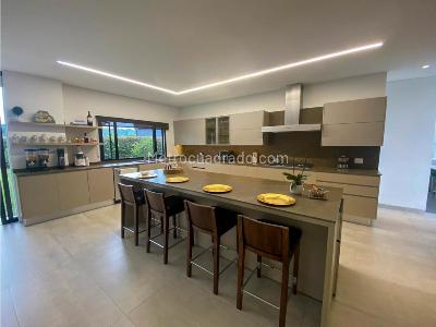 Casa de 5 alcobas en venta en Llanogrande, Rionegro · foto 7 de 20