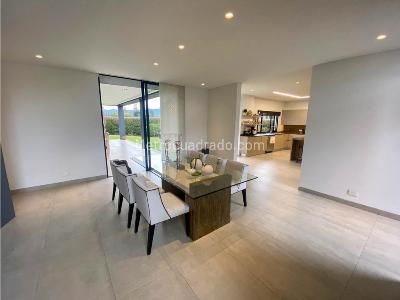 Casa de 5 alcobas en venta en Llanogrande, Rionegro · foto 8 de 20