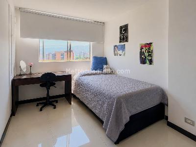 Apartamento de 2 alcobas en venta en Los Balsos 1, Medellín, 73 m² · foto 10 de 12
