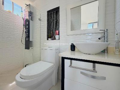 Apartamento de 2 alcobas en venta en Los Balsos 1, Medellín, 73 m² · foto 12 de 12