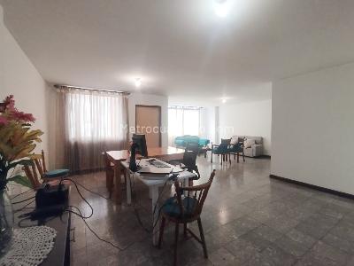 Apartamento en venta en Versalles, Cali · foto 5 de 15