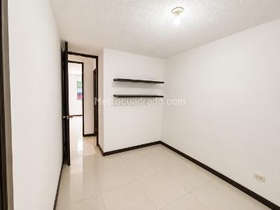 Apartamento en venta en El Refugio, Cali · foto 3 de 12
