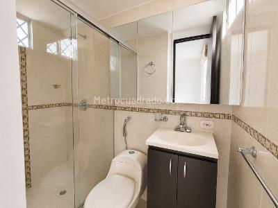Apartamento en venta en El Refugio, Cali · foto 4 de 12