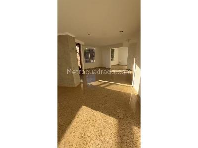 Apartamento en venta en Laureles, Medellín · foto 3 de 20