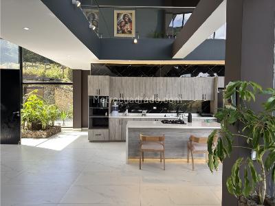 Casa de 4 alcobas en arriendo en Vereda San Jose De Las Cuchillas, Rionegro · foto 3 de 14