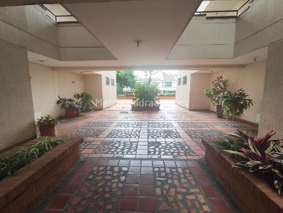 Apartamento de 3 alcobas en venta en Prados Del Norte, Cali, 93 m² · foto 2 de 20