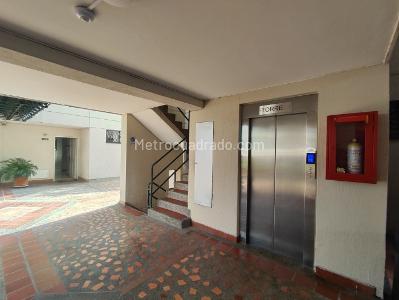 Apartamento de 3 alcobas en venta en Prados Del Norte, Cali, 93 m² · foto 3 de 20