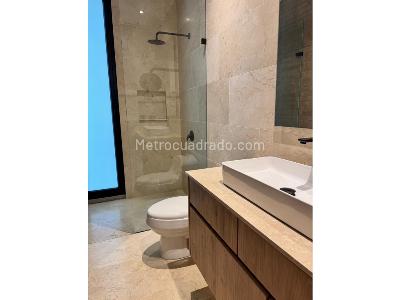 Apartamento de 3 alcobas en arriendo en El Poblado, Medellín, 171 m² · foto 11 de 16